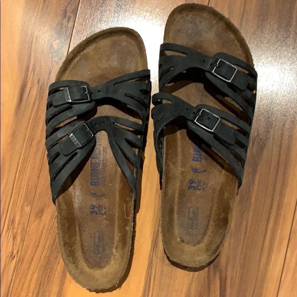 Black Birkenstock’s